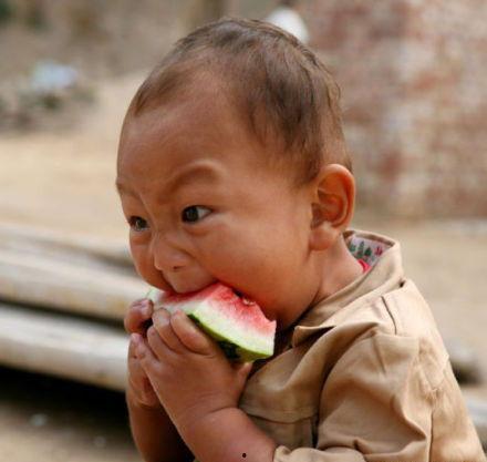 吃瓜小伙计,揭秘娱乐圈背后的故事