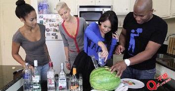 老外吃瓜现场,揭秘中外文化差异趣味瞬间