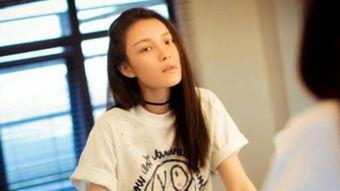 倪妮吃瓜照片,瓜王降临！