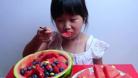 太牙在线吃瓜,揭秘娱乐圈最新吃瓜事件，带你领略明星幕后故事