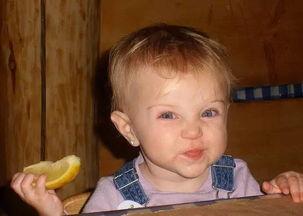 龅牙吃瓜搞笑视频,欢乐无限，搞笑视频笑翻天！